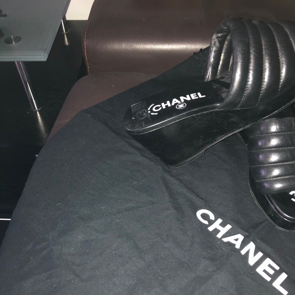 Chanel wedge sandals - Picture 2 of 4